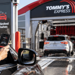 Myjnie obsługiwane smartfonem wchodzą do Polski. Tommy’s Express szuka franczyzobiorców